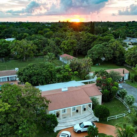 La Finca Miami Bagian luar foto